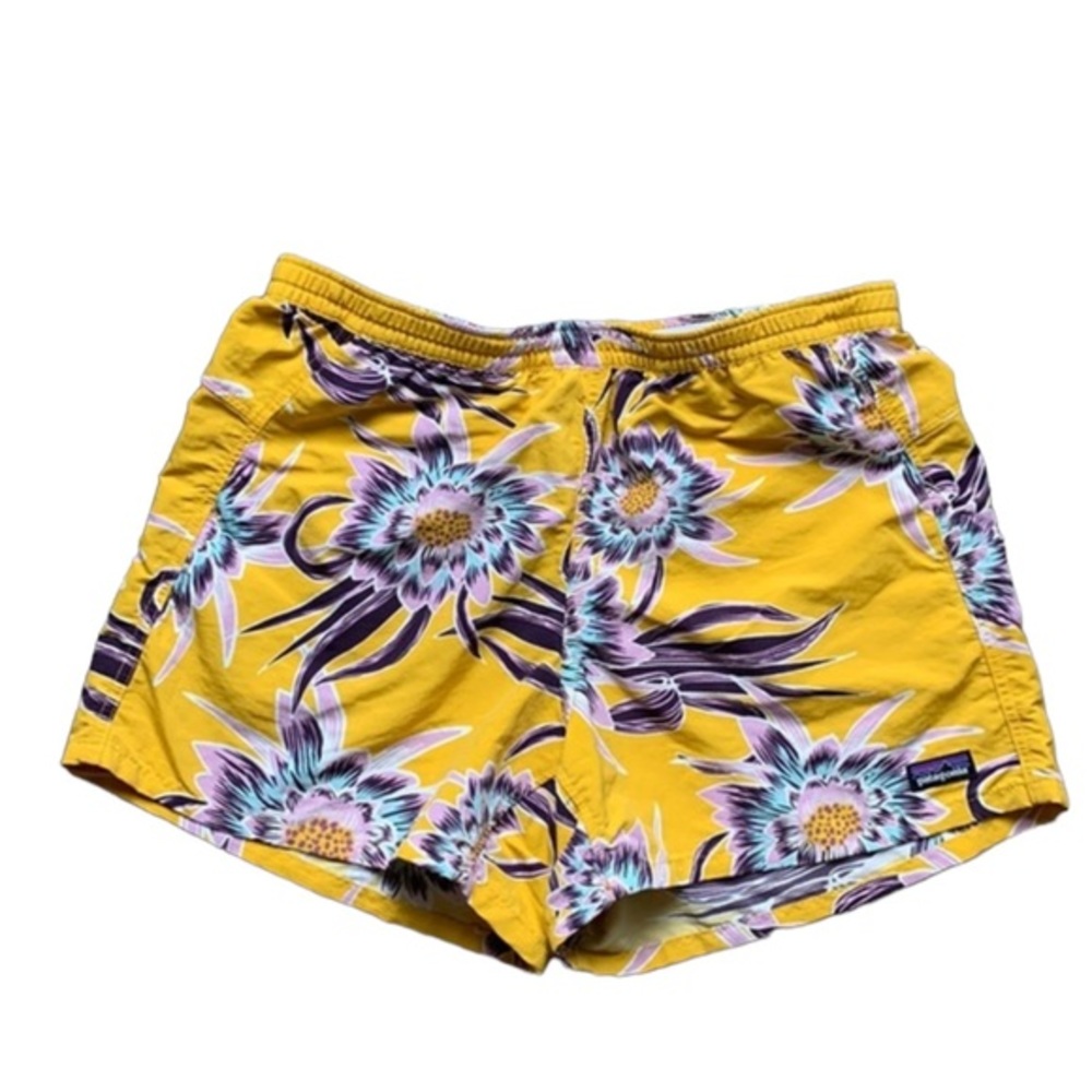 Patagonia‎ baggies 5in Size Medium cereus flower/rugby yellow